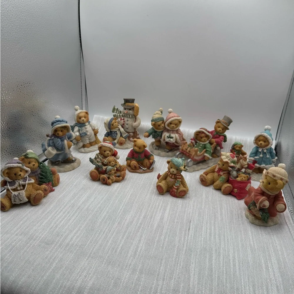 cherished teddies CANDACE Winter Bear Figurine 1997 skating on holiday joy
